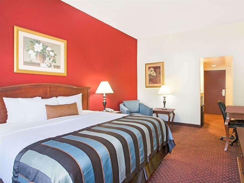 Holiday Inn Express & Suites - Mobile - I-65 By Ihg Eksteriør billede