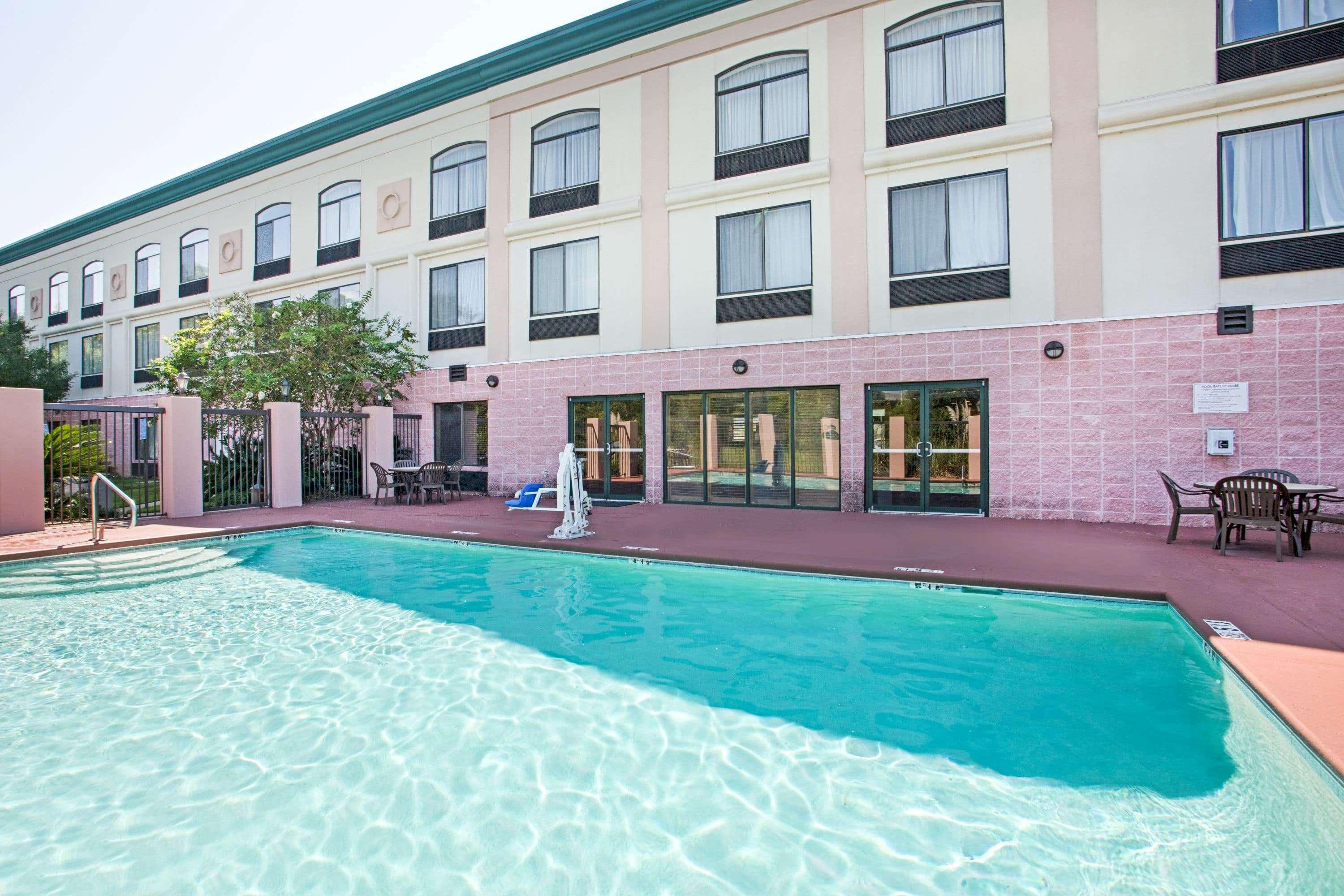 Holiday Inn Express & Suites - Mobile - I-65 By Ihg Eksteriør billede