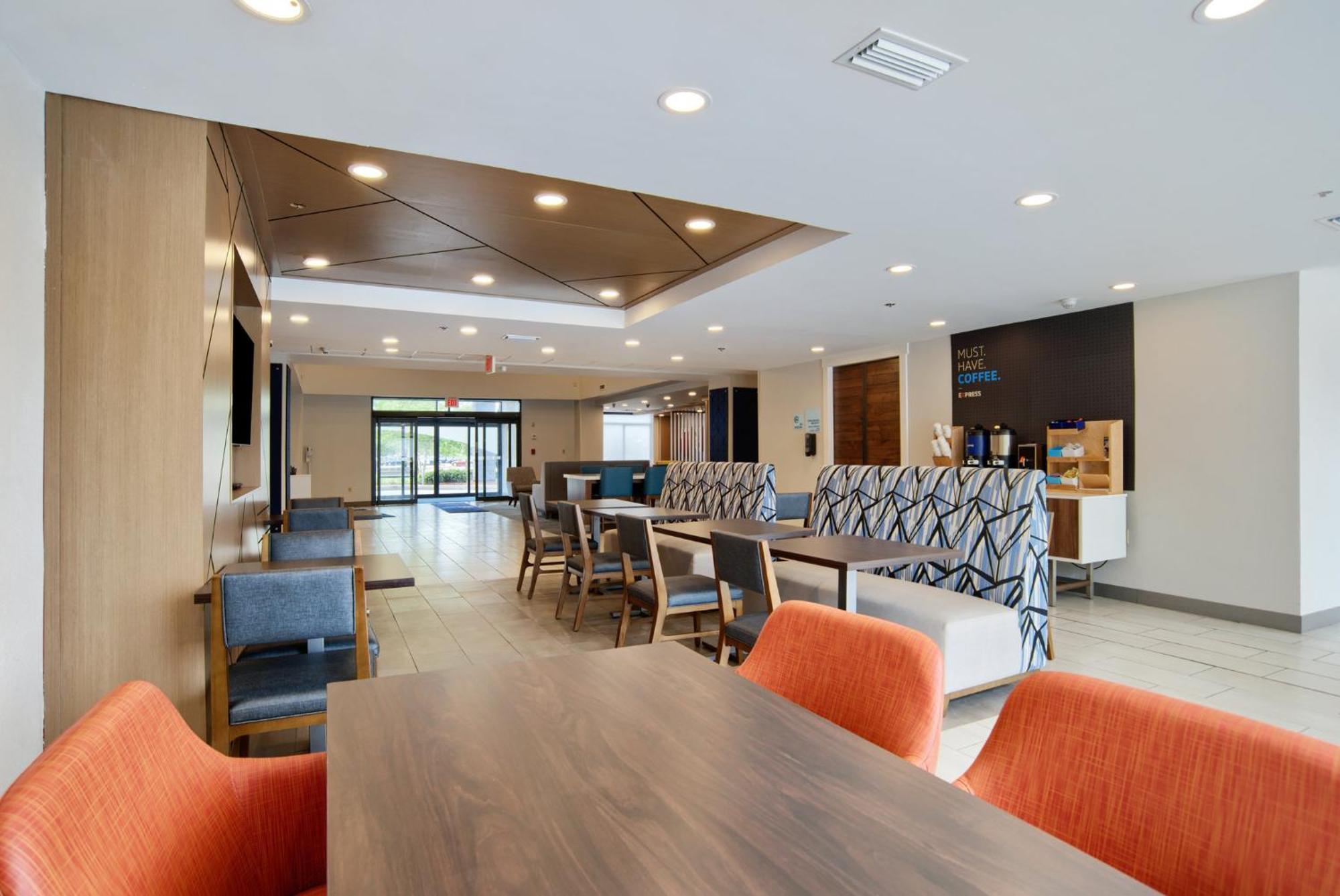 Holiday Inn Express & Suites - Mobile - I-65 By Ihg Eksteriør billede